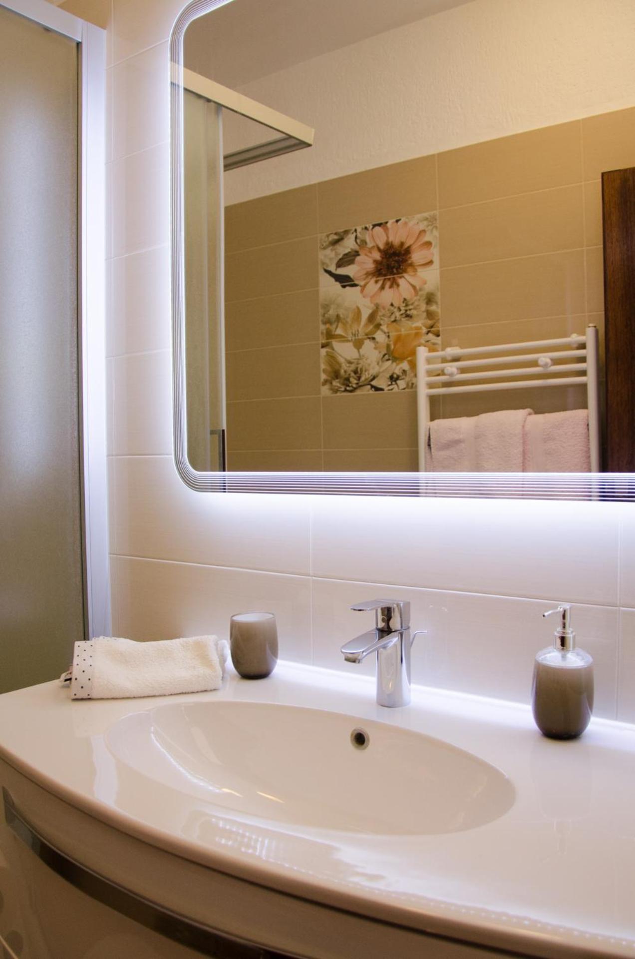 Guesthouse Ruza Senj  Ngoại thất bức ảnh