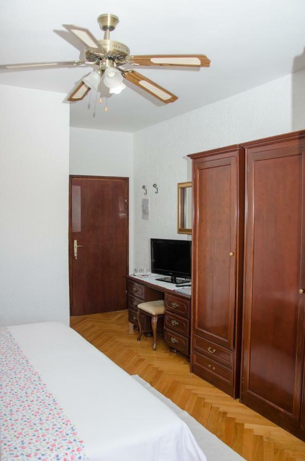 Guesthouse Ruza Senj  Ngoại thất bức ảnh